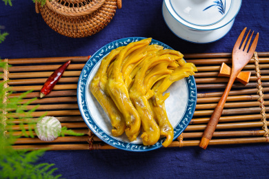 咸香美味小吃美食盐焗卤鸭掌