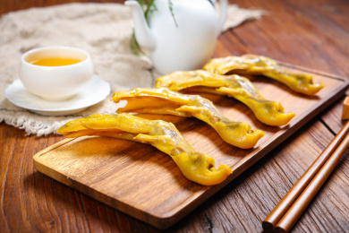 咸香美味小吃美食盐焗卤鸭掌