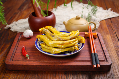 美味小吃下酒菜卤鸭脚