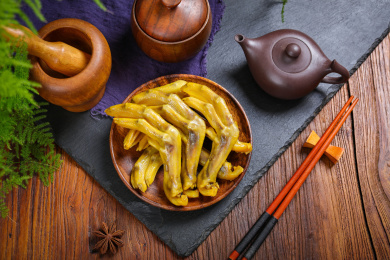咸香美味小吃美食盐焗卤鸭掌