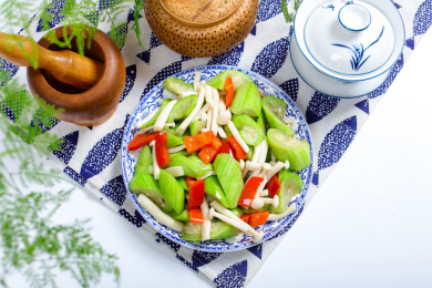 营养美味家常菜海鲜菇炒胜瓜