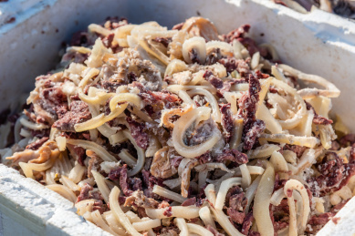 中国农村大集市场上的一堆羊杂