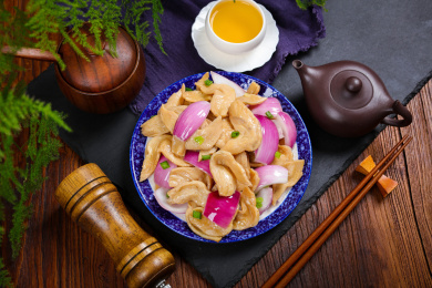 特色农家菜小炒洋葱面筋