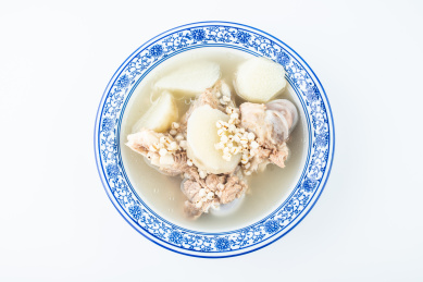 广东老火靓汤山药薏米猪骨汤 