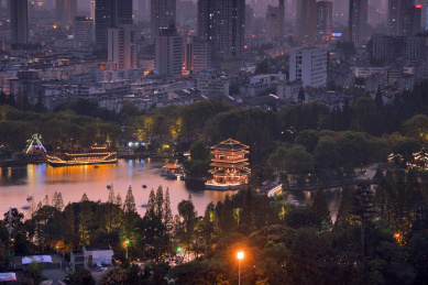 中国安徽合肥逍遥津公园城市风光夜景