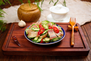 家常小炒菜肴秋葵炒腊肉