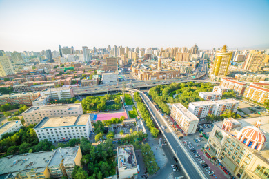 中国新疆乌鲁木齐国际大巴扎繁华全景