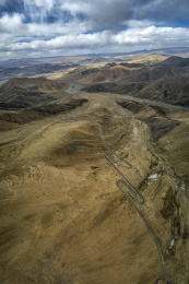 中国西藏日喀则定日县珠峰景区108道弯