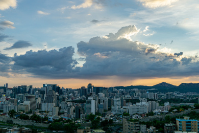 韩国首尔傍晚的建筑