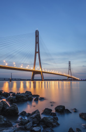 中国江苏南京长江三桥蓝调