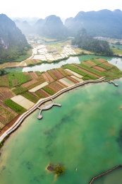 航拍广西都安地下河国家地质公园天窗群