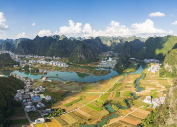 航拍广西都安地下河国家地质公园天窗群