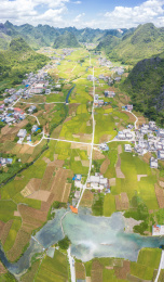 航拍广西都安地下河国家地质公园天窗群