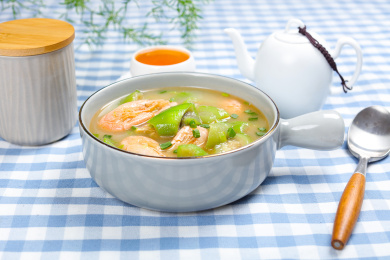 美味家常菜大虾丝瓜汤