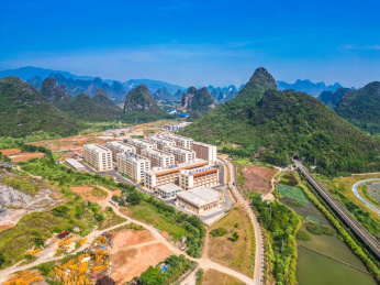 中国广西贺州的山景