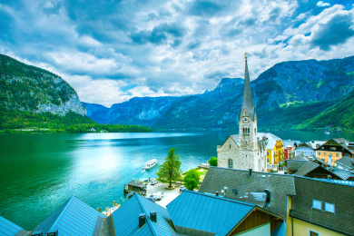 欧洲奥地利哈尔施塔特小镇湖畔风光