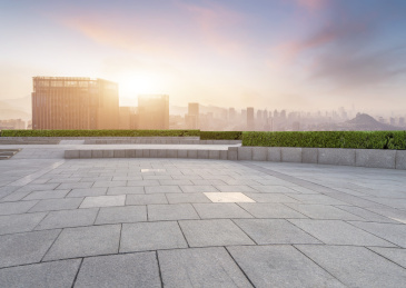 道路地面和城市现代建筑景观