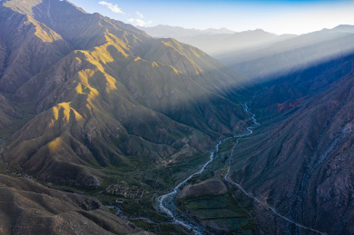 中国甘肃张掖肃南祁连山谷牧区航拍