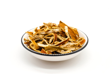 白背景传统中药材陈皮