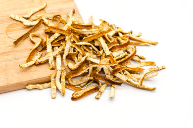 白背景传统中药材陈皮