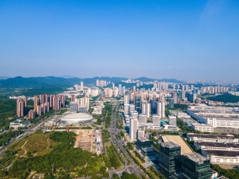 中国广东广州萝岗商业建筑群城市天际线航拍