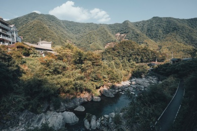 天目山大峡谷内的山泉