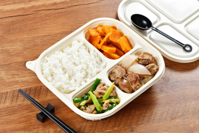 两肉一素盒饭