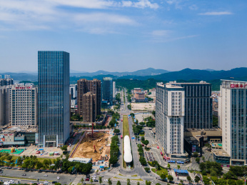广州萝岗香雪商业建筑群城市天际线航拍
