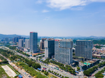 广州萝岗香雪商业建筑群城市天际线航拍全景
