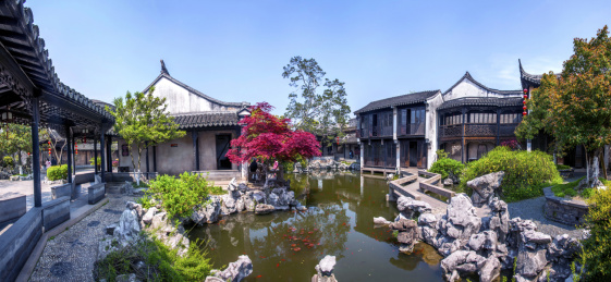 吴江市同里古镇耕乐堂园林假山水榭