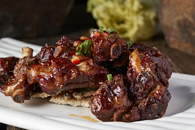 油炸酱香猪排配锅巴