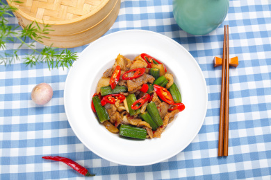 美味家常菜秋葵炒五花肉