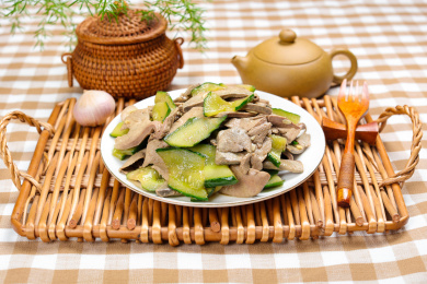 快餐外卖美食菜肴青瓜片溜猪肝