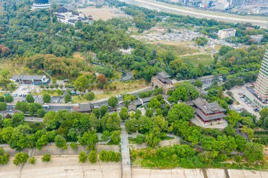 航拍中国湖北武汉晴川阁景区