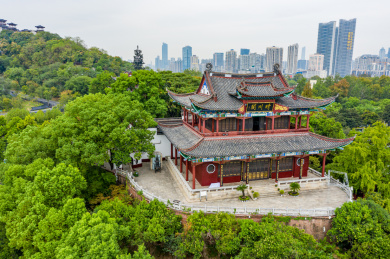 航拍中国湖北武汉晴川阁景区