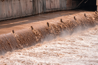 宁夏黄河青铜峡水利枢纽黄河大峡谷