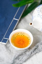 清凉解暑菊花茶 