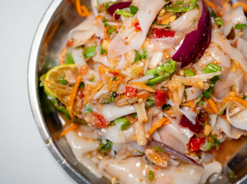 云南普洱特色美食舂米干 特写镜头