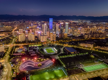 中国陕西西安省体育训练中心锦业路CBD夜景航拍