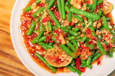 云南普洱特色民族美食凉拌豆角