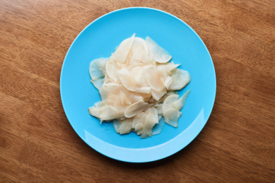 一盘清甜爽嫩的清炒白萝卜片