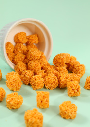 麻辣味拉面丸子网红干脆面零食小吃