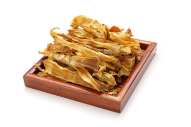 用盘子装着的干笋