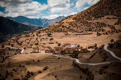 中国西藏昌都地区的山路与县道