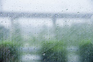 重庆至长沙G56高速公路雨中即景