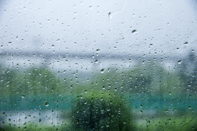 重庆至长沙G56高速公路雨中即景