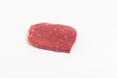 新鲜牛肉块的白底图