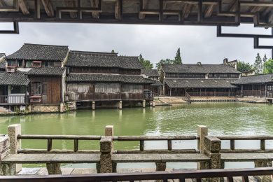 浙江嘉兴乌镇东栅江南水乡老桥水流