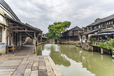 浙江嘉兴乌镇东栅江南水乡老桥水流