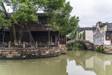 浙江嘉兴乌镇东栅江南水乡老桥水流